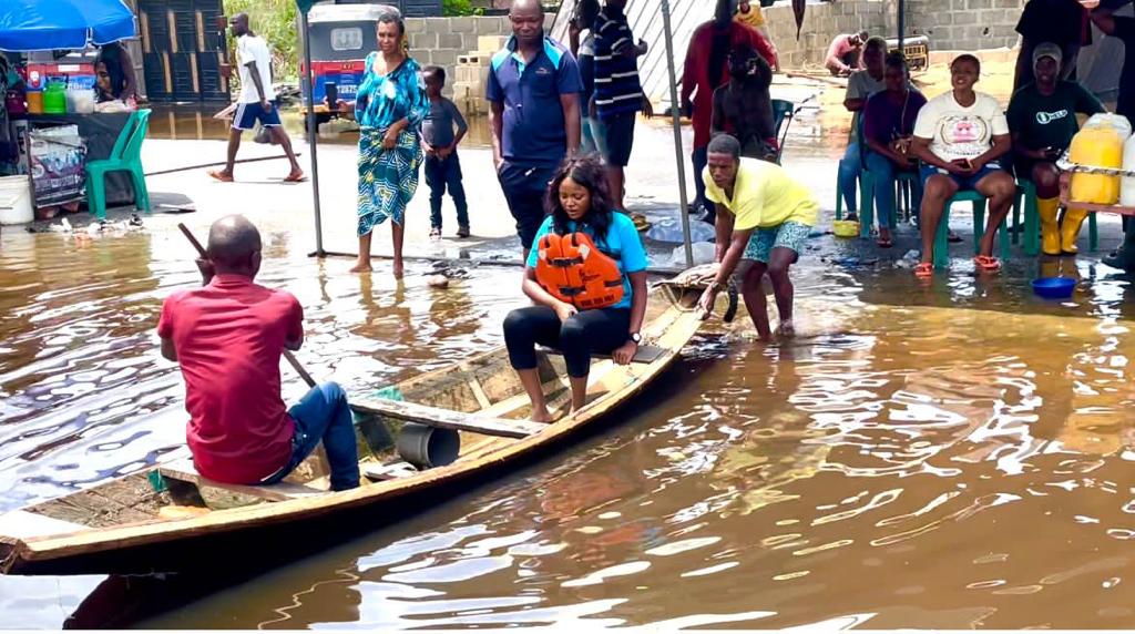 MISS NOLLYWOOD INTERNATIONAL 2022 QUEEN KARINA SIMON PORIPO SUPPORT FLOOD VICTIMS AS SHE EMBARKED ON FLOOD ASSESSMENT TOUR.