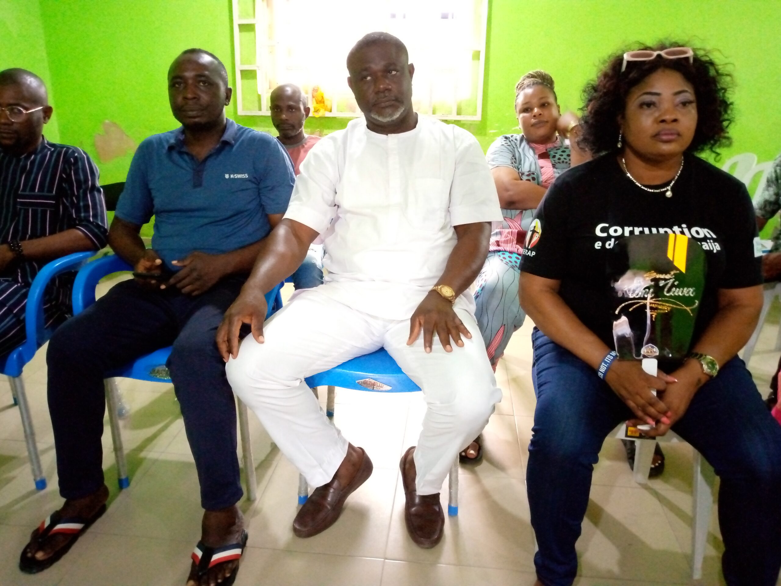 DEDICATED WOMEN OF OLODIAMA KINGDOM IN A THANK YOU VISIT TO THE SOUTH SOUTH COORDINATOR OF THE ASIWAJU GROUP (TAG) CHIEF PASTOR REUBEN CLIFFORD WILSON.