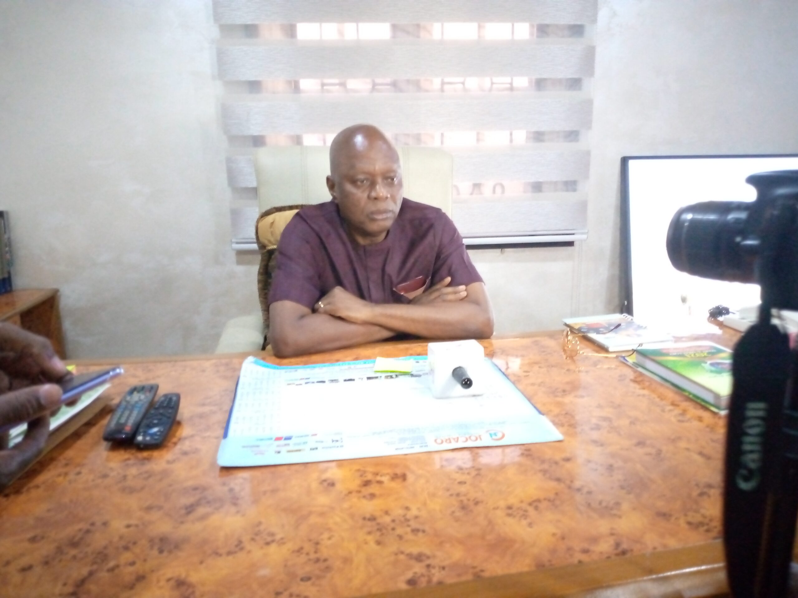 FORMER DEPUTY GOVERNOR OF EDO STATE DR. PIUS ODUBU RECEIVED PASTOR REUBEN AHEAD OF TODAY'S INAUGURATION.