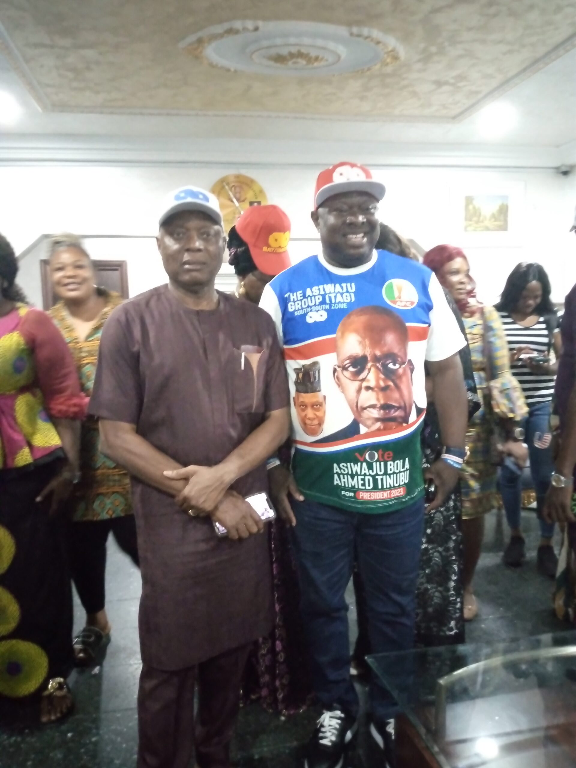 FORMER DEPUTY GOVERNOR OF EDO STATE DR. PIUS ODUBU RECEIVED PASTOR REUBEN AHEAD OF TODAY'S INAUGURATION.