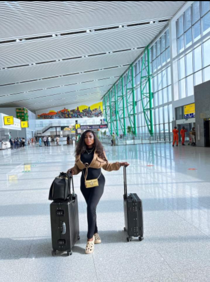 Bayelsa female welder Celebrates birthday outside the country as she enjoys herself in a vacation