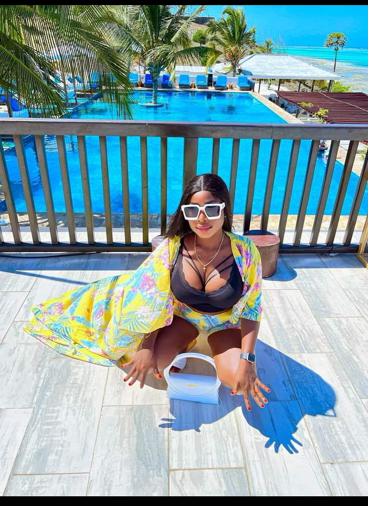 Bayelsa female welder Celebrates birthday outside the country as she enjoys herself in a vacation