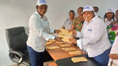 Bayelsa Flood: APC Professionals women Council distributes financial Palliative to flood victims in Bayelsa State.
