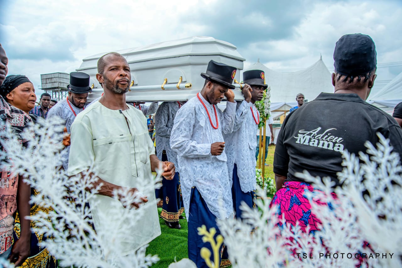 Money Carnival: Cash Drops In Bundles As Late Mrs Ejere Finally Goes Home