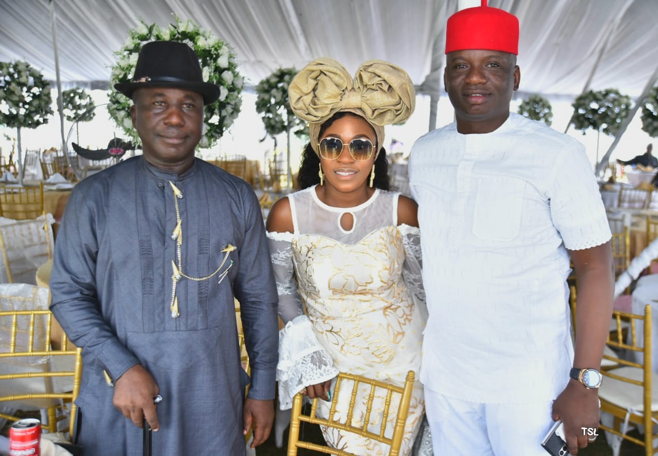 Money Carnival: Cash Drops In Bundles As Late Mrs Ejere Finally Goes Home