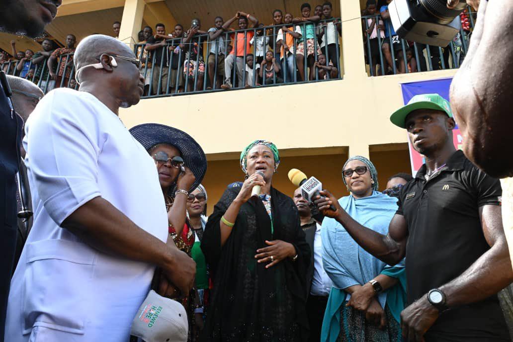 APC Professionals Women Council Coordinator Bayelsa State Pst Esther Saiyou Martins thanked Senator Oluremi Tinubu for visiting flood victims in Bayelsa State