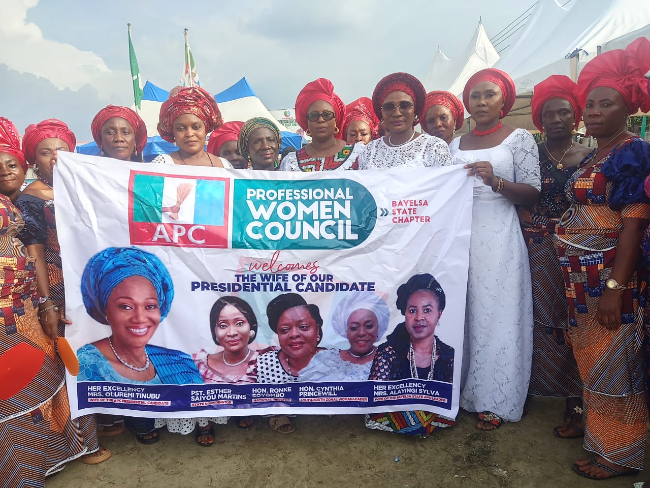 APC Professionals Women Council Coordinator Bayelsa State Pst Esther Saiyou Martins thanked Senator Oluremi Tinubu for visiting flood victims in Bayelsa State