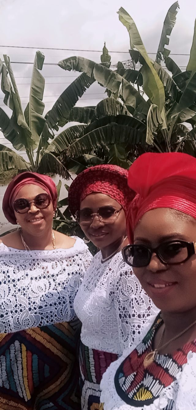 APC Professionals Women Council Coordinator Bayelsa State Pst Esther Saiyou Martins thanked Senator Oluremi Tinubu for visiting flood victims in Bayelsa State