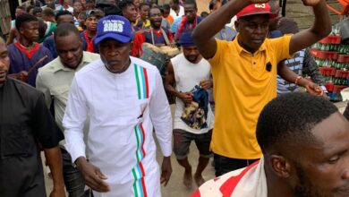 Dr Solomon David visits His Community Opuama ward 13 southern ijaw LGA Galvanized support for sylva/MacIver also visited 16 Communities under Opuama kingdom, over five hundred persons are set to defect to the to APC.