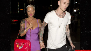 Model Amber Rose says Machine Gun Kelly is the only ex-boyfriend that apologized for treating her badly