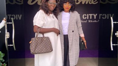 Ex miss Nollywood international karina Simon poripo spotted with her mum