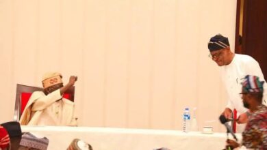 PICTURE OF THE CENTURY:* DEFINE THIS PICTURE IN ONE SENTENCE!!!