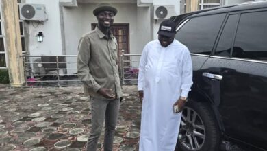 Comrade Ebilade Ekerefe pays homage to the Acting Bayelsa State Chairman of the People’s Democratic Party (PDP) Alabh George Turnah (MON) at his Yenagoa residence…..